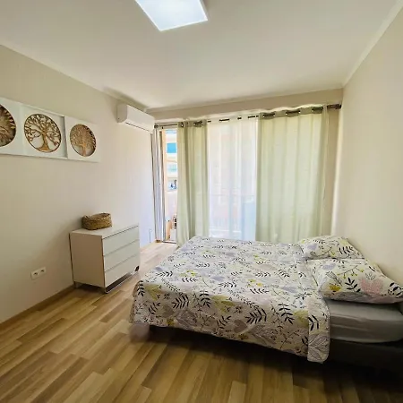 Magnifique 60m2 ,3 Pieces , Equipee,tres Lumineux, 2 Minutes A Pied De La Plage Appartamento Nizza